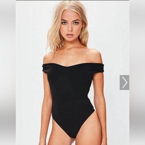 NWT MISGUIDED BARDOT BLACK BODYSUIT